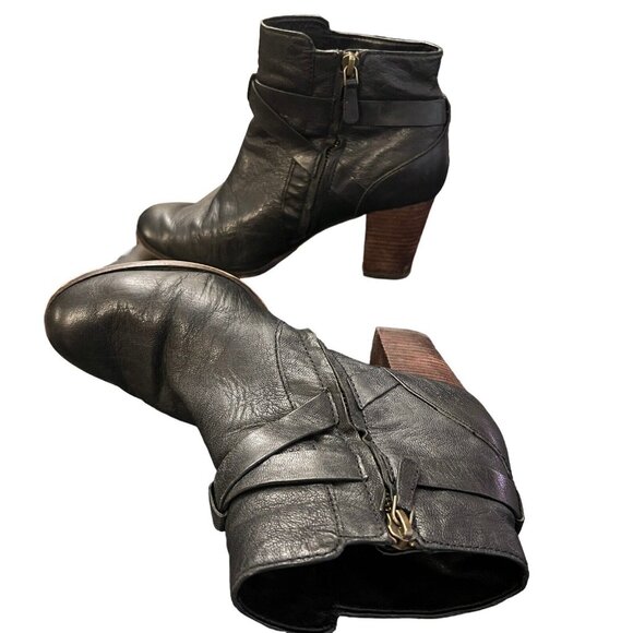 Cole Haan Cassidy Ankle Bootie D41598 Leather Zip Closure Straps Black Women 7.5 - Picture 4 of 12